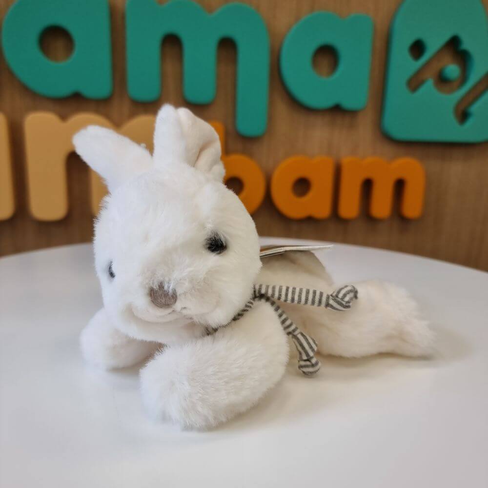Mały pluszowy króliczek Coco – biały, 15 cm (Bukowski Design)