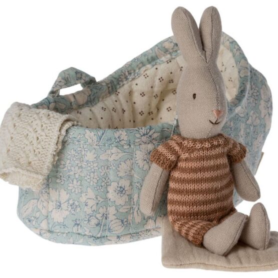 Króliczek w nosidełku, brązowe paski – Micro Rabbit in carry cot (Maileg)